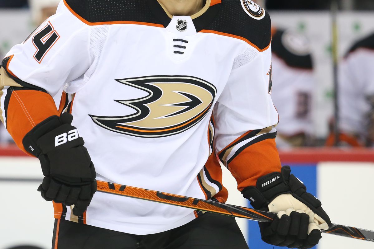 Top Ten Worst Uniforms in Hockey